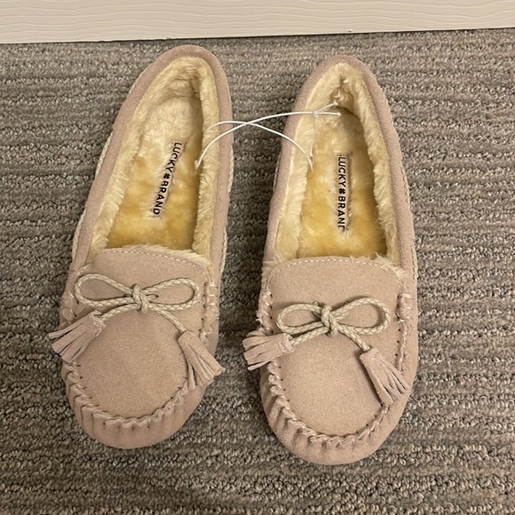 Lucky Brand Cream Faux Fur Lined Suede Moccasins - Picture 5 of 5